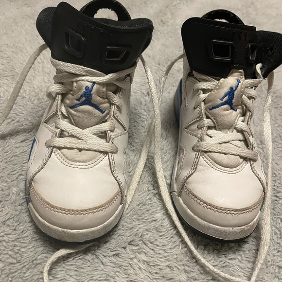 Jordan sneakers - Picture 4 of 9